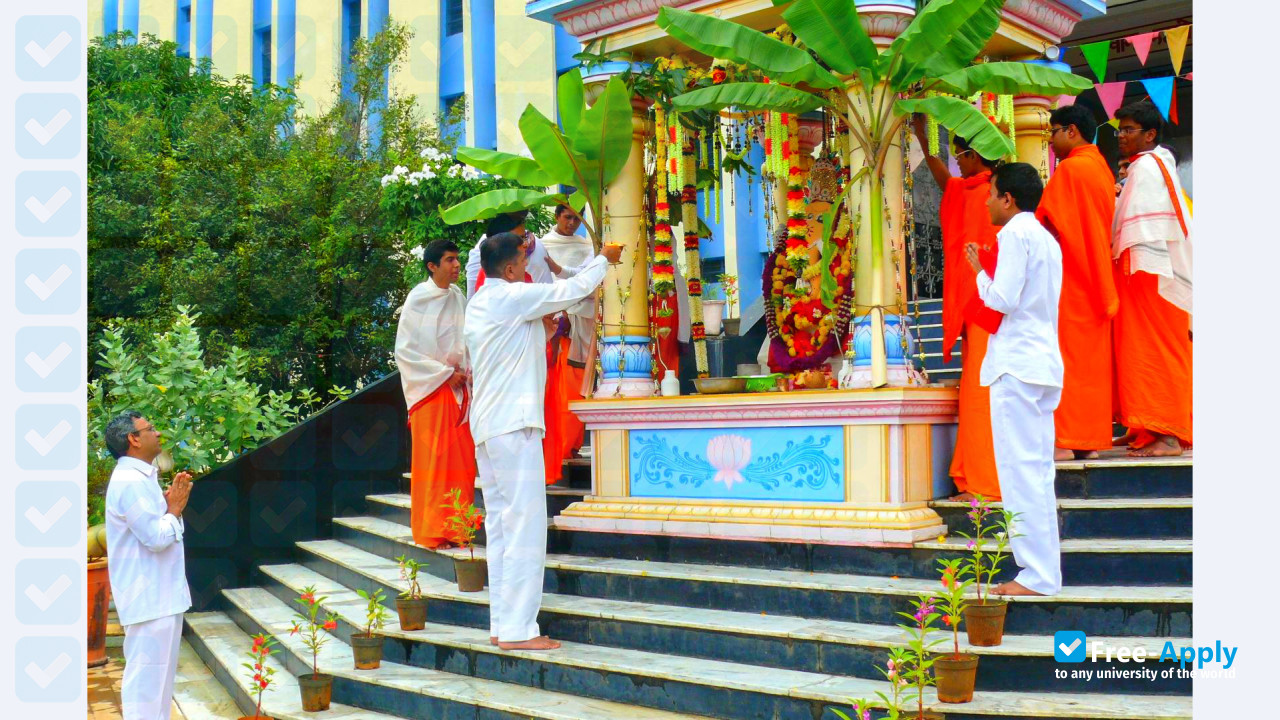 Photo de l’Sri Sathya Sai Institute of Higher Learning #13