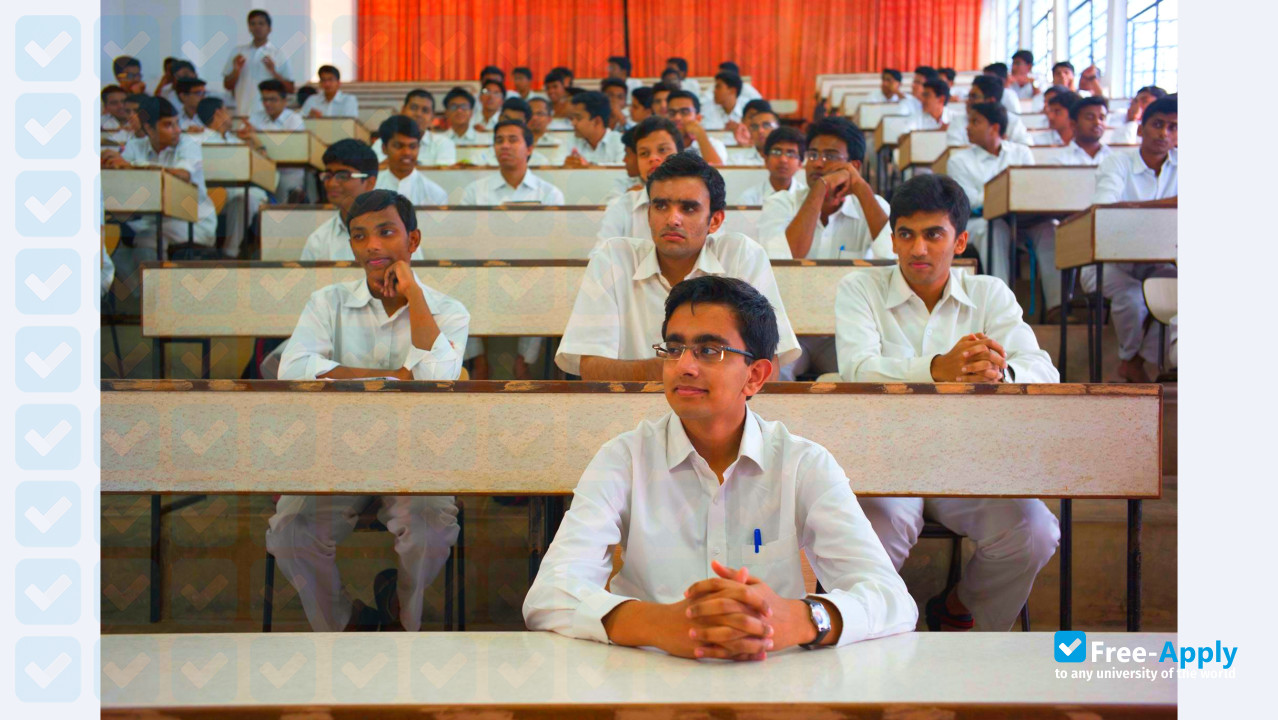 Photo de l’Sri Sathya Sai Institute of Higher Learning #9
