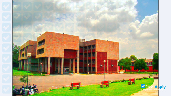 Chandigarh College of Engineering and Technology фотография №5