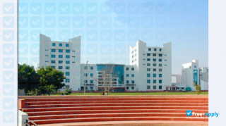 Miniatura de la Suresh Gyan Vihar University #1