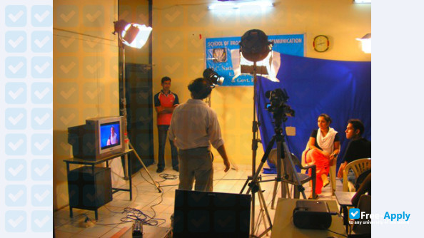 Photo de l’School of Broadcasting & Communication #3