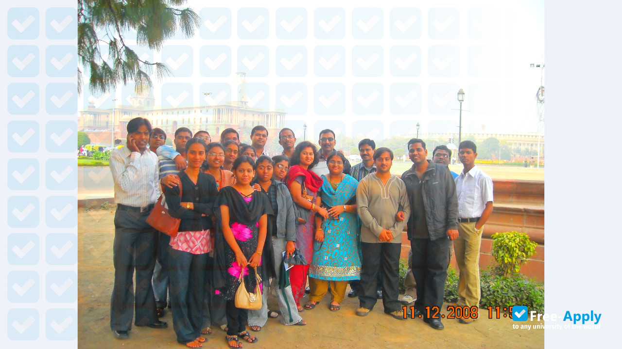 Photo de l’Royal College of Pharmacy and Health Sciences Berhampur #2