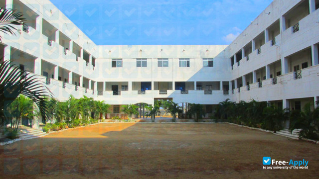 Foto de la Indra Ganesan College of Engineering Trichy Tamilnadu #2