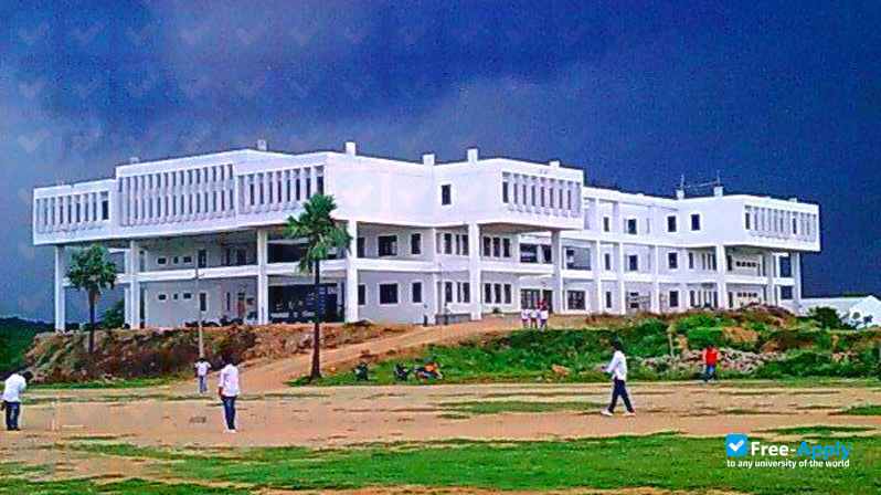 Photo de l’Aurora's Technological & Research Institute #3