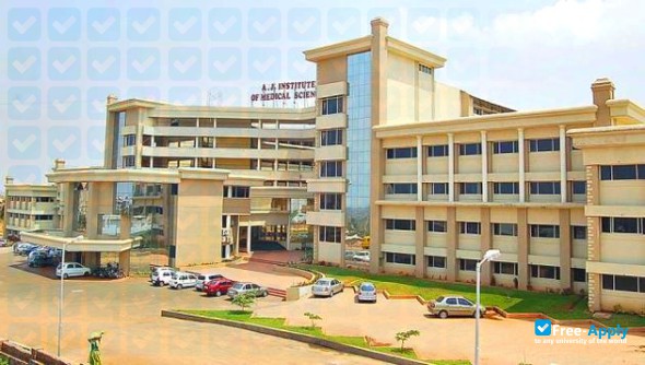 Photo de l’A J Institute of Medical Sciences and Research Centre #4