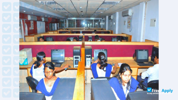 Indira Gandhi Institute of Pharmaceutical Sciences photo #7