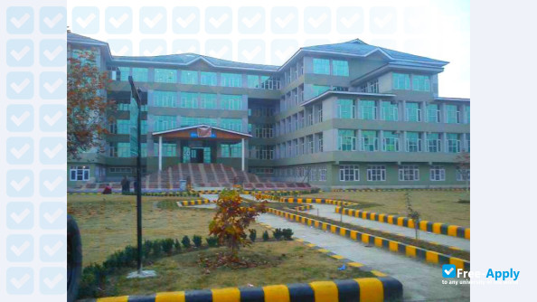 Foto de la University of Kashmir #3