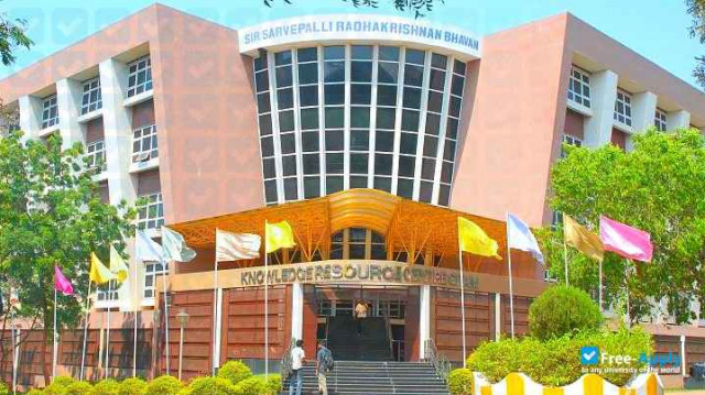 Foto de la Andhra University Visakhapatnam #3