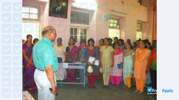 Shreemati Nathibai Damodar Thackersey Women's University photo #4