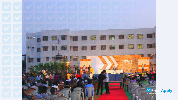 Foto de la School of Planning and Architecture #5
