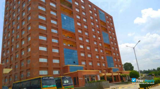 Foto de la Azim Premji University #1