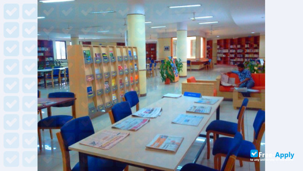 Foto de la Azim Premji University #4