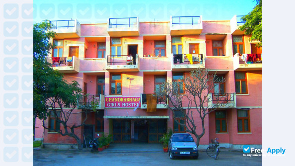 Foto de la University of Jammu #3