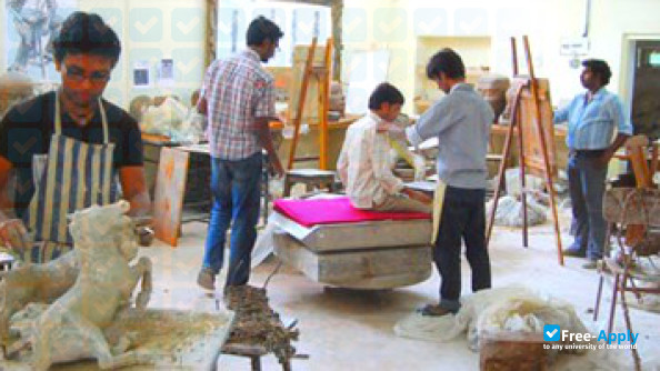 Jawaharlal Nehru Architecture and Fine Arts University photo #8