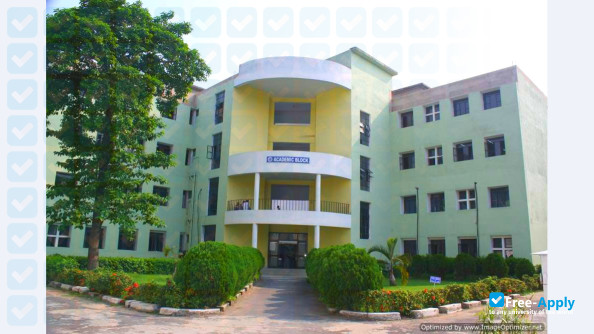 Institute of Engineering and Management Kolkata photo #3