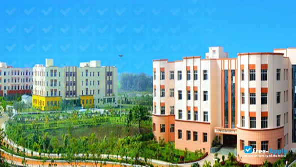 Photo de l’Adamas University #8