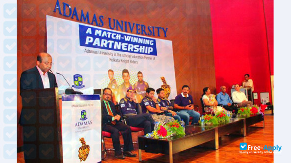 Photo de l’Adamas University #2