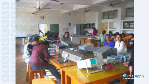 Foto de la Bhaskraycharya College of Applied Sciences University of Delhi #4