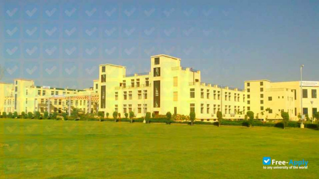 ICFAI University Jaipur фотография №3