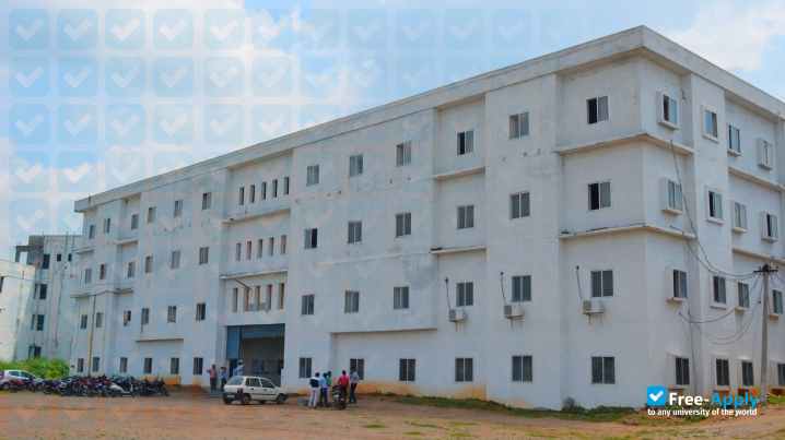 Jyothishmathi Institute of Technology & Science фотография №4