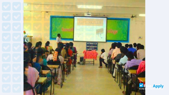 Foto de la Saradha Gangadharan College #2