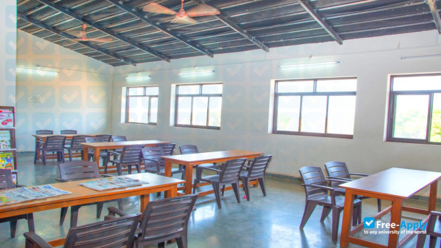 Foto de la Vidya Prabodhini College of Commerce Education Computer & Management Parvari #4