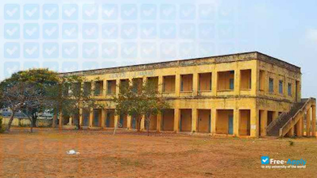 Photo de l’Hindu College Machilipatnam #2