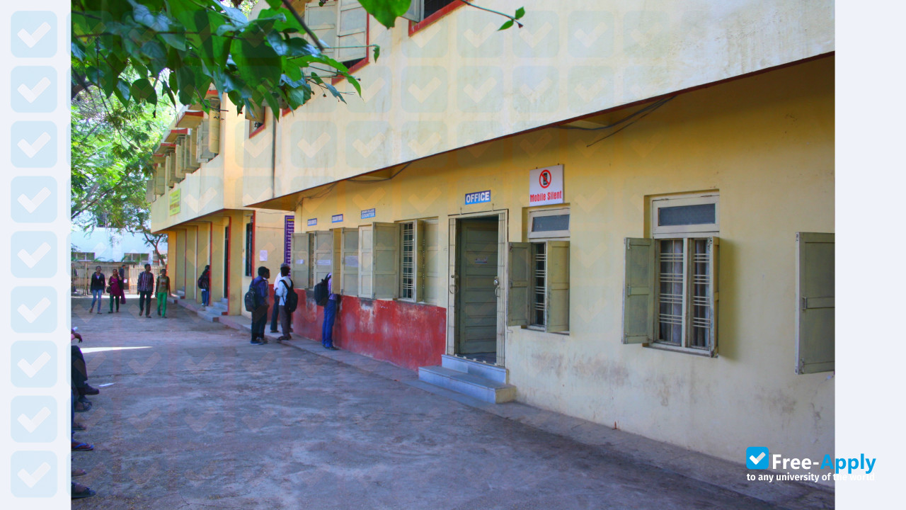 Foto de la Vasantrao Naik Government Institute of Arts and Social Sciences #5