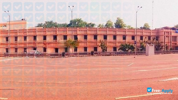 Dyal Singh College photo #8