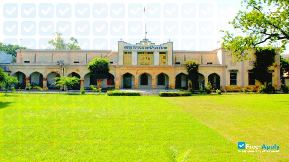 Photo de l’Guru Nanak College #6