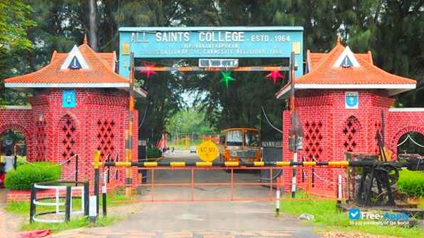 Foto de la All Saints College #2