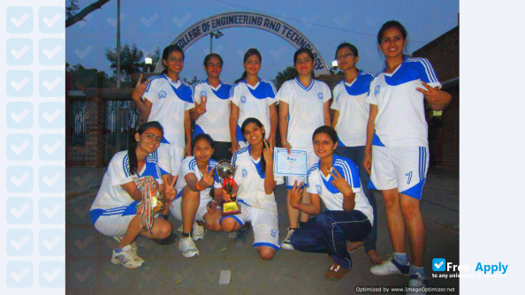 Foto de la BRCM College of Engineering & Technology #2