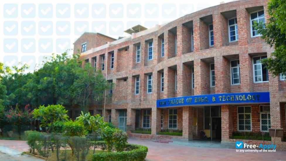 Foto de la BRCM College of Engineering & Technology #4