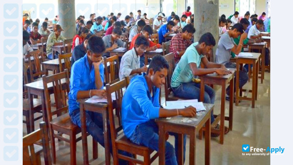 Foto de la Indotech College of Engineering #3