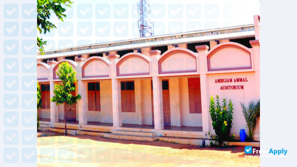 Photo de l’Urumu Dhanalakshmi College Trichy #4