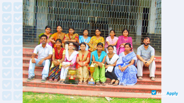 Photo de l’Arambagh Girls' College #5