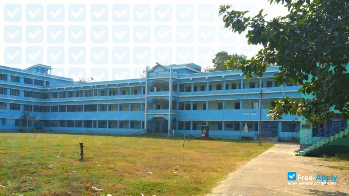 Photo de l’Arambagh Girls' College #4