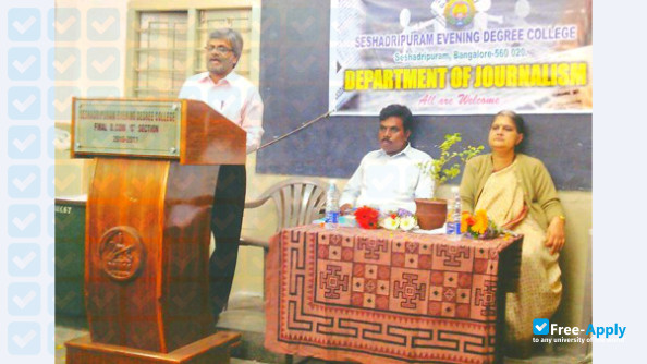Photo de l’Seshadripuram Evening Degree College #8