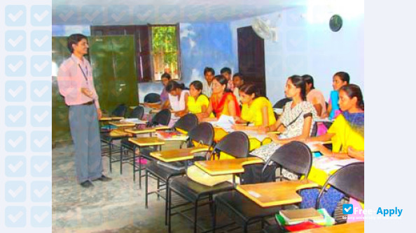 Photo de l’Brahmanand College #3