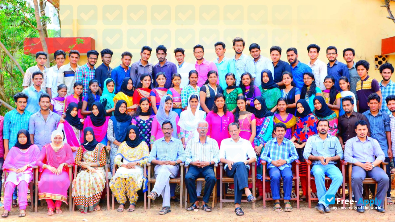 Foto de la Sir Syed College Taliparamba #4