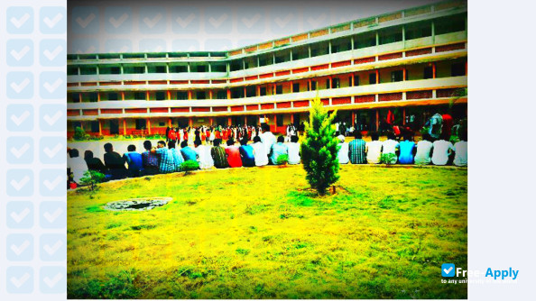 Foto de la Sir Syed College Taliparamba #8