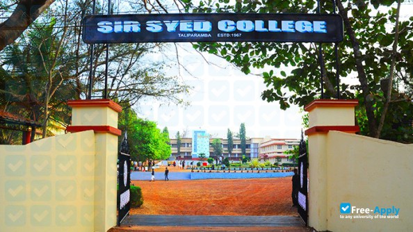 Foto de la Sir Syed College Taliparamba #6