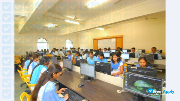 Foto de la MIT Engineering Management Arts Commerce & Science College in Pune #6
