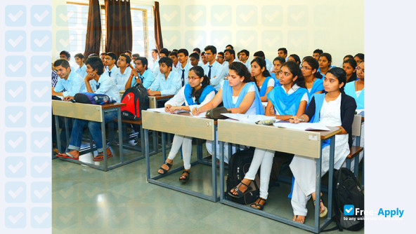 MIT Engineering Management Arts Commerce & Science College in Pune фотография №1