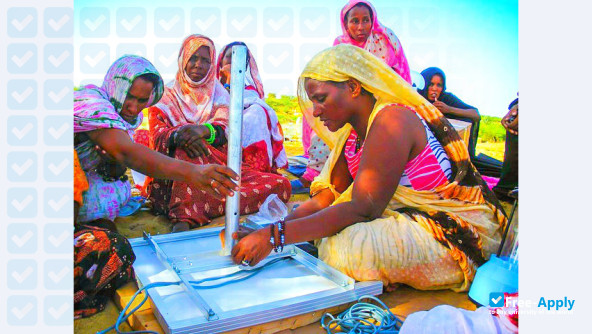Barefoot College photo #14