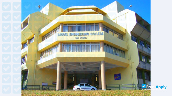 Photo de l’Model Engineering College #3