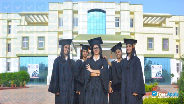 Photo de l’Biyani International Institute of Engineering & Technology #8