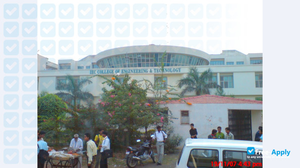 Photo de l’IEC College of Engineering and Technology #5