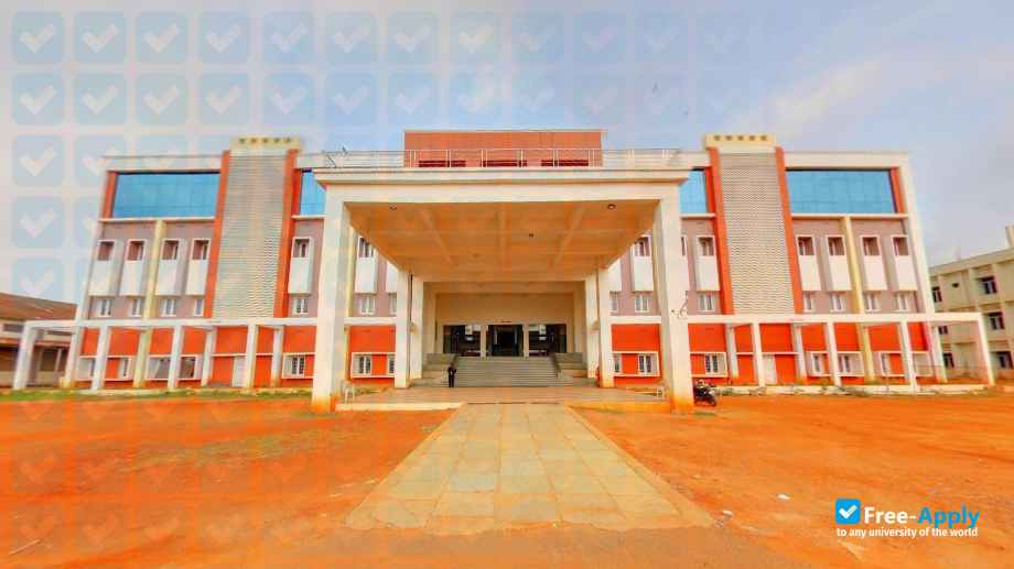 Foto de la Gudlavalleru Engineering College #6