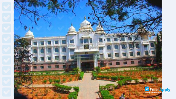 Foto de la Sri Devaraj Urs University Medical College